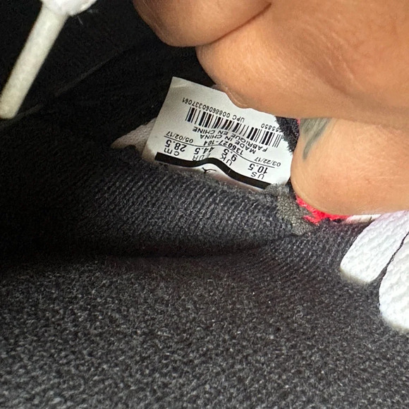 Jordan 5 Retro White Cement (10.5) - Picture 3 of 9